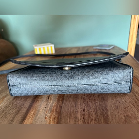 Liz Claiborne Black triangle purse Vintage 1984 1985 excellent condition - Picture 11 of 17